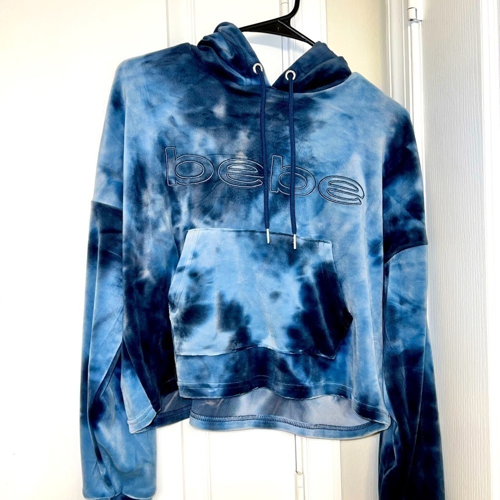 bebe Tie Dye Plush Cropped Hoodie NWT
